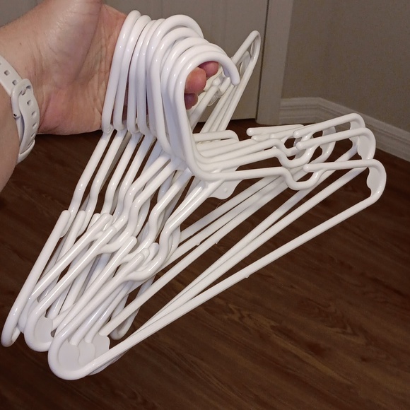 Newborn Baby Clothes Hangers Set  13 Count A Lot White Plastic Unbranded - Picture 2 of 5